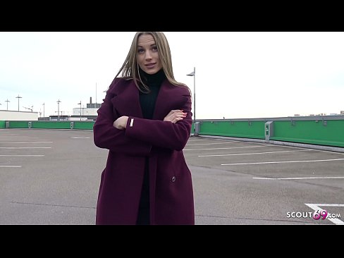 ❤️ GERMAN SCOUT SE YON RÈV TOUCH STEELE, PARKING TELLTALE AK SEXY POU LAJAN Porno fb nan nou ❌